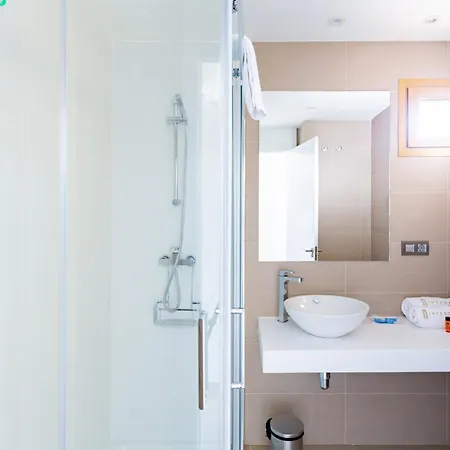 Intempo By Holuxe - 154 - 15th Floor Apartman *