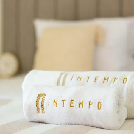 Intempo By Holuxe - 154 - 15th Floor * ベニドルム